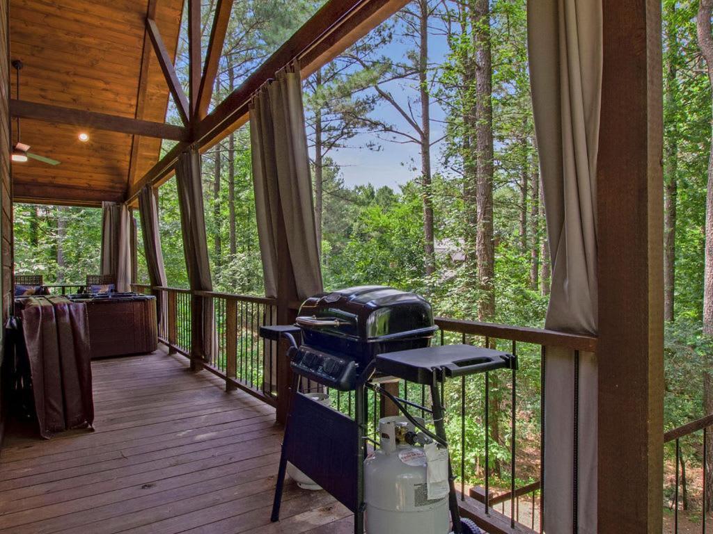 Stunning Luxury Cabin W Hot Tub And Fire Pit Holy Shiplap Is Perfect Romantic Couples Getaway Broken Bow Exterior foto