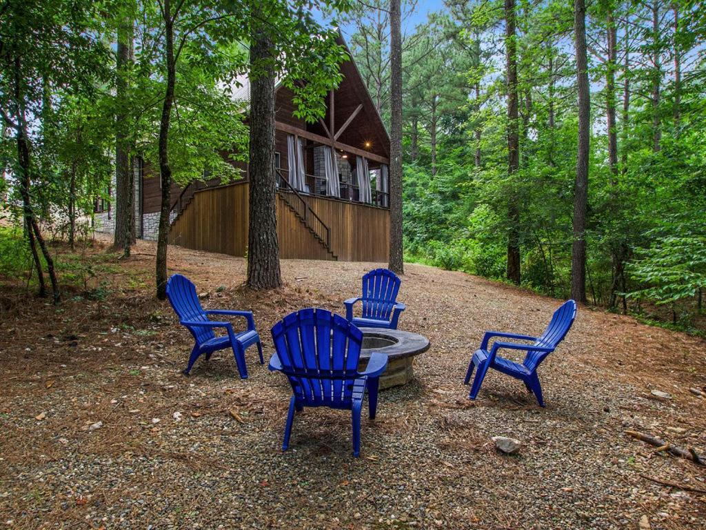 Stunning Luxury Cabin W Hot Tub And Fire Pit Holy Shiplap Is Perfect Romantic Couples Getaway Broken Bow Exterior foto