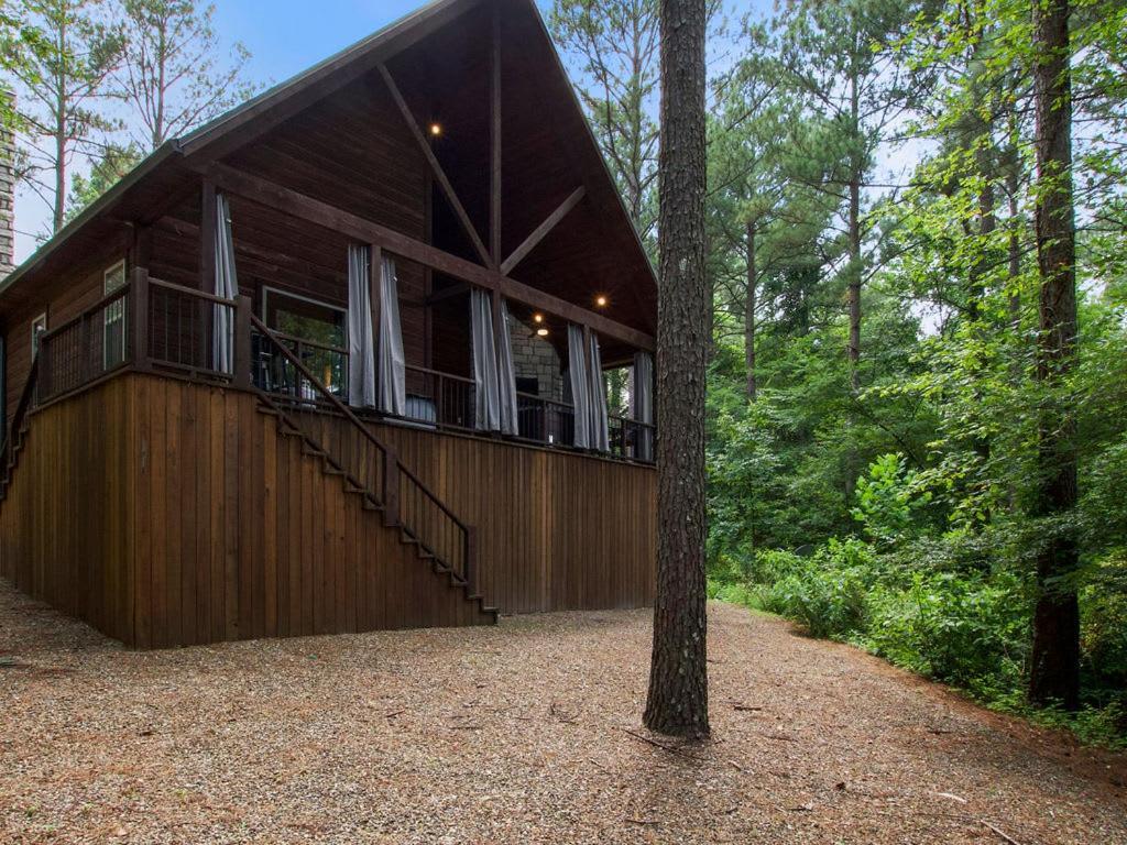 Stunning Luxury Cabin W Hot Tub And Fire Pit Holy Shiplap Is Perfect Romantic Couples Getaway Broken Bow Exterior foto